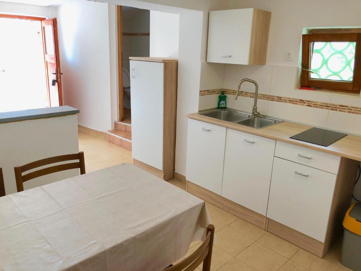 Apartments Jelena เปโรย ภายนอก รูปภาพ