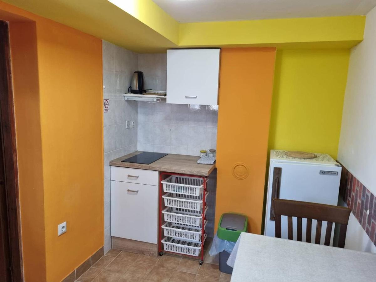 Apartments Jelena เปโรย ภายนอก รูปภาพ
