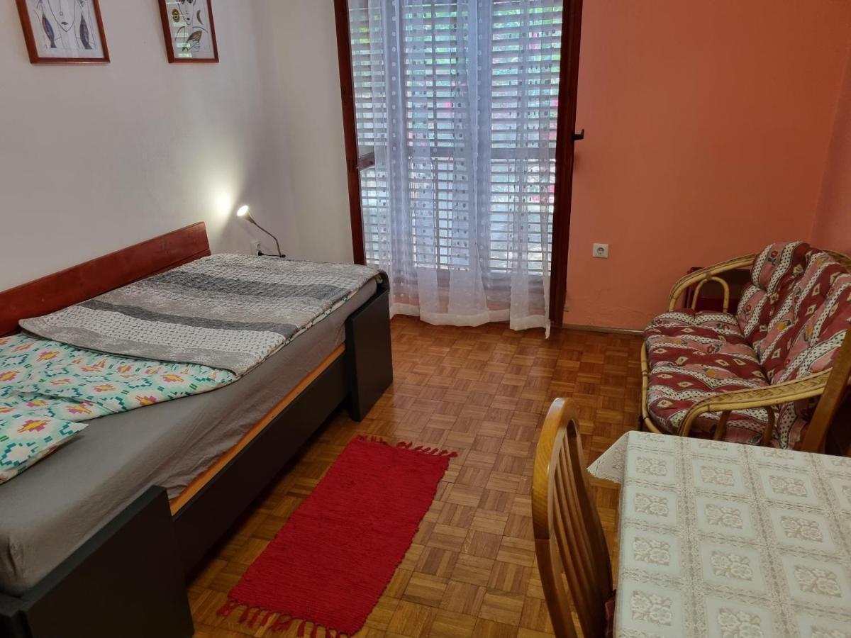 Apartments Jelena เปโรย ภายนอก รูปภาพ